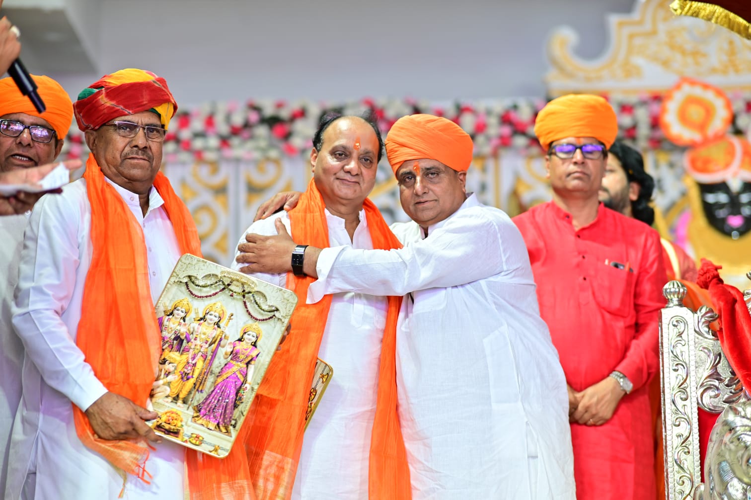 लिखमादेसर में भक्ति की बयार, राम कथा में उमड़ा जनसैलाब, अहिल्या उद्धार प्रसंग से श्रद्धालु हुए भाव-विभोर