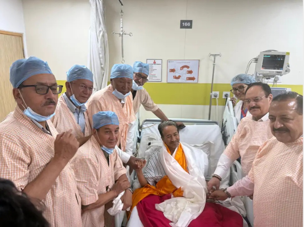 पेपर लीक मामले में सोनम वांगचुक ने 27 दिन बाद समाप्त किया अनशन, आंदोलन जारी